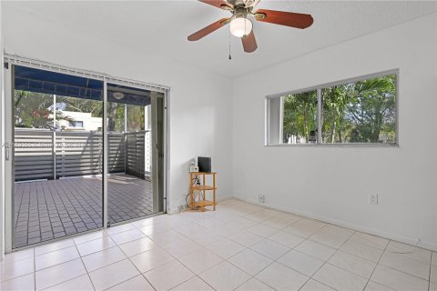 Townhouse in Plantation, Florida 3 bedrooms, 151.62 sq.m. № 1118463 - photo 13