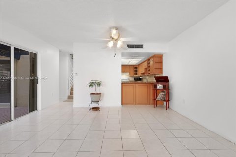 Townhouse in Plantation, Florida 3 bedrooms, 151.62 sq.m. № 1118463 - photo 7