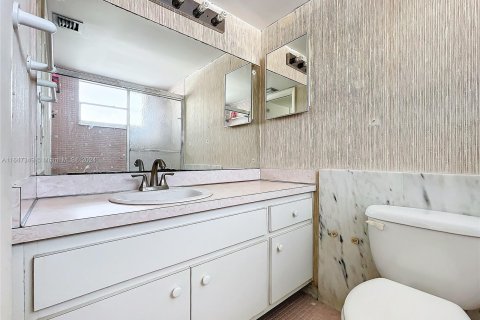 Copropriété à vendre à Pompano Beach, Floride: 1 chambre, 72 m2 № 1330075 - photo 28