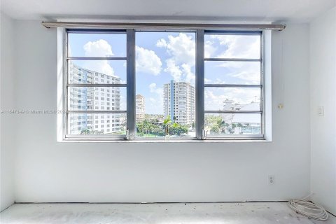 Copropriété à vendre à Pompano Beach, Floride: 1 chambre, 72 m2 № 1330075 - photo 11