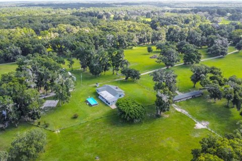 Villa ou maison à vendre à Floral City, Floride: 5 chambres, 186.73 m2 № 1347063 - photo 1