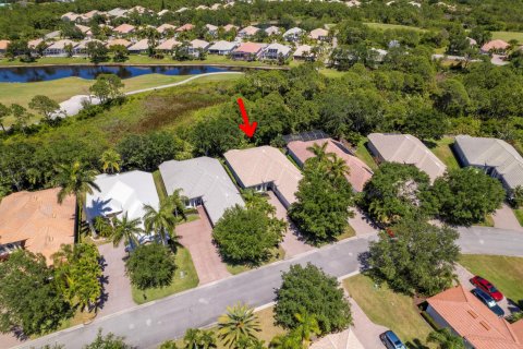 Villa ou maison à vendre à Jensen Beach, Floride: 2 chambres, 177.16 m2 № 1129182 - photo 23