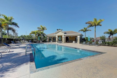 Villa ou maison à vendre à Jensen Beach, Floride: 2 chambres, 177.16 m2 № 1129182 - photo 10