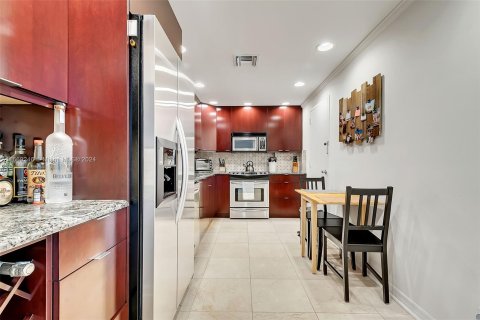 Condo in Fort Lauderdale, Florida, 1 bedroom  № 1385862 - photo 9