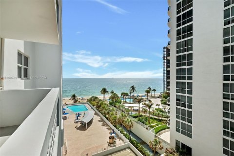 Condominio en venta en Fort Lauderdale, Florida, 1 dormitorio, 88.26 m2 № 1385862 - foto 2