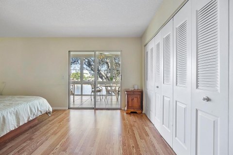 Condo in Deerfield Beach, Florida, 1 bedroom  № 827709 - photo 8