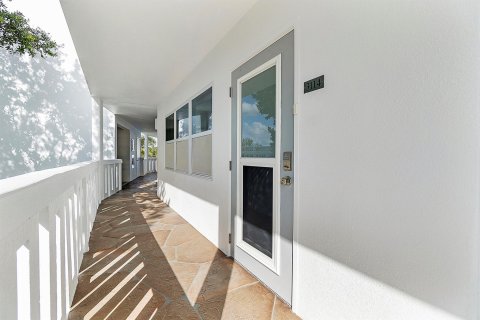 Condo in Deerfield Beach, Florida, 1 bedroom  № 827709 - photo 18