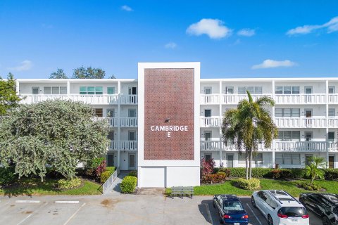 Condo in Deerfield Beach, Florida, 1 bedroom  № 827709 - photo 28