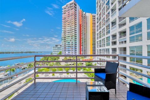 Condo in Miami, Florida, 2 bedrooms  № 909507 - photo 19