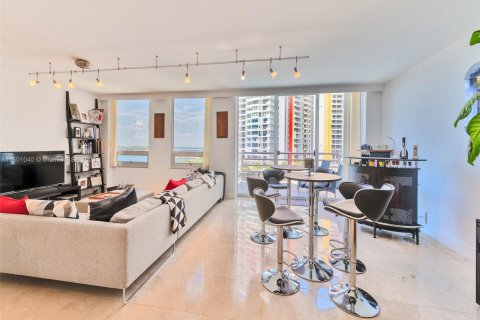 Copropriété à vendre à Miami, Floride: 2 chambres, 120.68 m2 № 909507 - photo 7