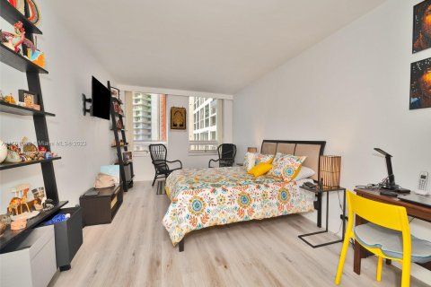 Condominio en venta en Miami, Florida, 2 dormitorios, 120.68 m2 № 909507 - foto 13