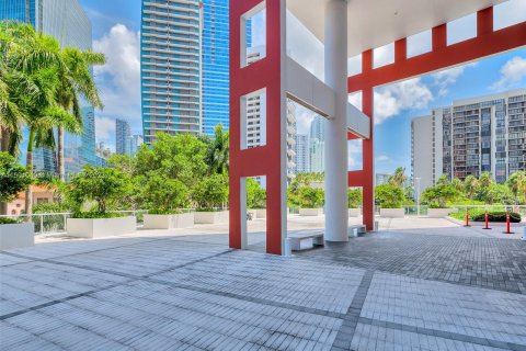 Condominio en venta en Miami, Florida, 2 dormitorios, 120.68 m2 № 909507 - foto 4