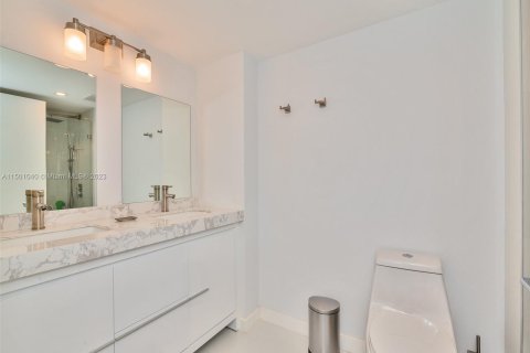 Copropriété à vendre à Miami, Floride: 2 chambres, 120.68 m2 № 909507 - photo 14