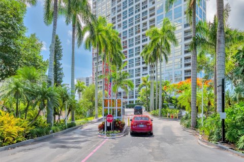 Condominio en venta en Miami, Florida, 2 dormitorios, 120.68 m2 № 909507 - foto 3