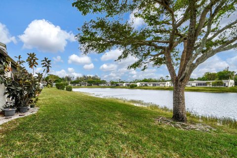 House in West Palm Beach, Florida 2 bedrooms, 79.62 sq.m. № 1119091 - photo 29