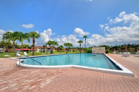 Villa ou maison à vendre à West Palm Beach, Floride: 2 chambres, 79.62 m2 № 1119091 - photo 17