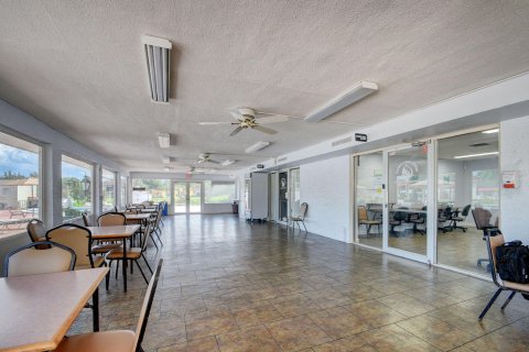 Casa en venta en West Palm Beach, Florida, 2 dormitorios, 79.62 m2 № 1119091 - foto 9