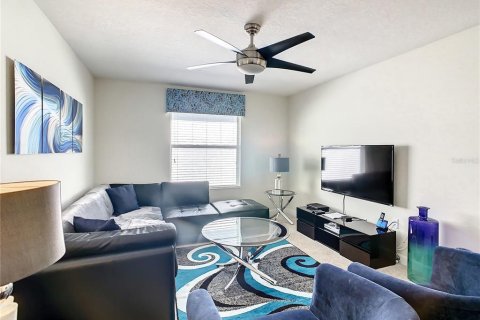 Casa en venta en Davenport, Florida, 6 dormitorios, 305.74 m2 № 637480 - foto 9