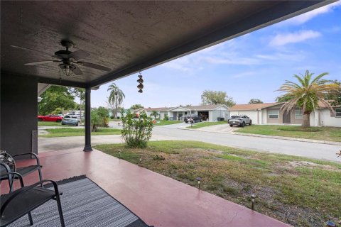 Casa en venta en New Port Richey, Florida, 2 dormitorios, 104.79 m2 № 1392745 - foto 4