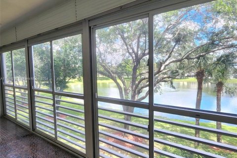 Copropriété à vendre à Coconut Creek, Floride: 2 chambres, 107.4 m2 № 1161234 - photo 22