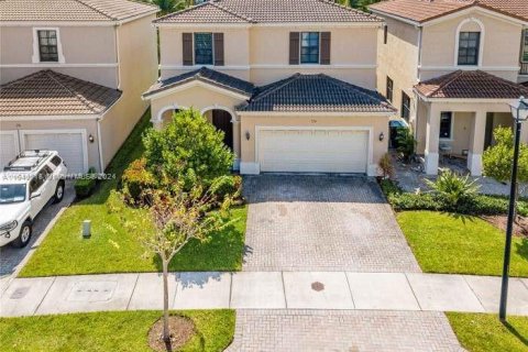 Casa en venta en Miami, Florida, 4 dormitorios № 1325274 - foto 1