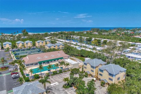 Touwnhouse à vendre à Longboat Key, Floride: 2 chambres, 133.78 m2 № 1289891 - photo 2