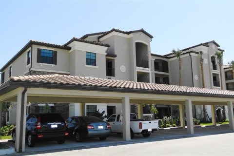 Condominio en alquiler en Bradenton, Florida, 2 dormitorios, 119.47 m2 № 216796 - foto 2