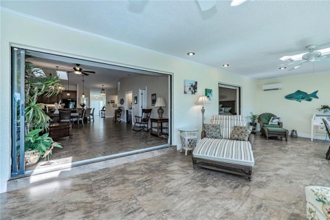 Villa ou maison à vendre à Punta Gorda, Floride: 3 chambres, 239.87 m2 № 850727 - photo 19