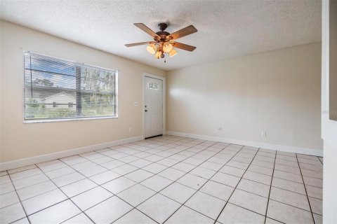 House in Brandon, Florida 3 bedrooms, 132.66 sq.m. № 1323300 - photo 7