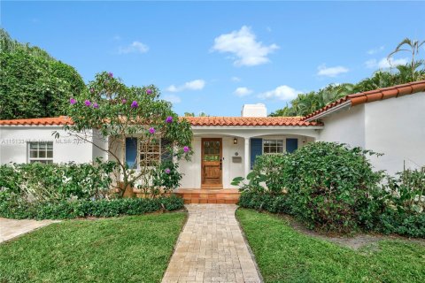 Casa en venta en Miami Shores, Florida, 3 dormitorios, 139.91 m2 № 958552 - foto 1