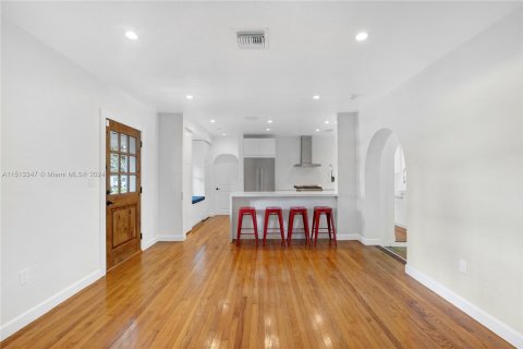 Casa en venta en Miami Shores, Florida, 3 dormitorios, 139.91 m2 № 958552 - foto 4