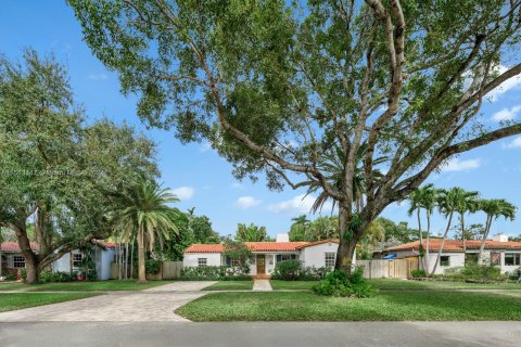 House in Miami Shores, Florida 3 bedrooms, 139.91 sq.m. № 958552 - photo 29