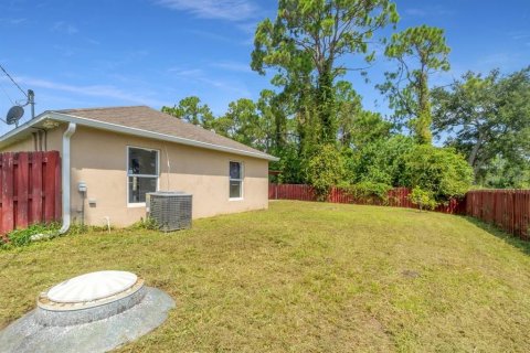 House in Palm Bay, Florida 3 bedrooms, 180.32 sq.m. № 741265 - photo 26
