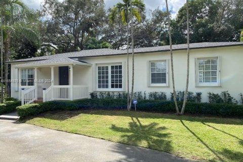 Villa ou maison à louer à South Miami, Floride: 3 chambres, 121.33 m2 № 1352180 - photo 2