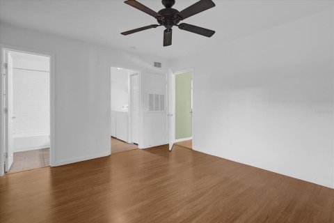 Condo in Orlando, Florida, 1 bedroom  № 1373550 - photo 13