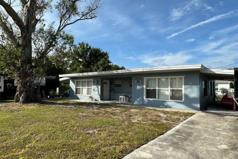 Купить коммерческую недвижимость в Пунта-Горда, Флорида 98.66м2, № 1156598 - фото 1