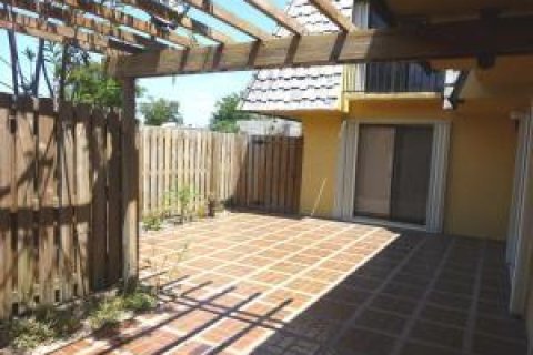 Townhouse in Boynton Beach, Florida 3 bedrooms, 136.75 sq.m. № 1208699 - photo 13