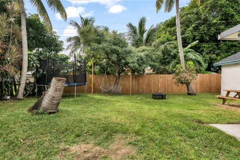 House in Fort Lauderdale, Florida 3 bedrooms, 115.2 sq.m. № 1410526 - photo 19