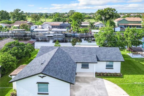 Villa ou maison à vendre à Kissimmee, Floride: 3 chambres, 122.63 m2 № 1323816 - photo 2