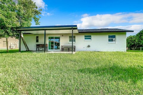 Villa ou maison à vendre à Kissimmee, Floride: 3 chambres, 122.63 m2 № 1323816 - photo 6