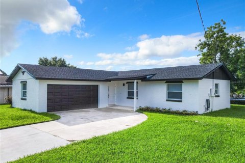 House in Kissimmee, Florida 3 bedrooms, 122.63 sq.m. № 1323816 - photo 1