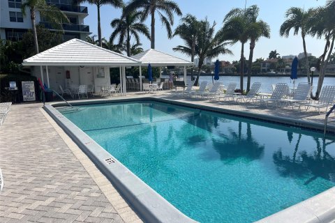 Copropriété à vendre à Fort Lauderdale, Floride: 2 chambres, 111.48 m2 № 1188652 - photo 3