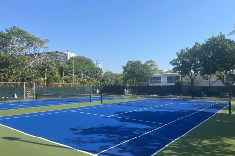 Condo in Fort Lauderdale, Florida, 2 bedrooms  № 1188652 - photo 13