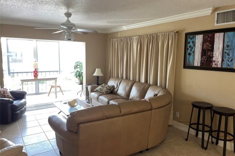 Condo in Fort Lauderdale, Florida, 2 bedrooms  № 1188652 - photo 28