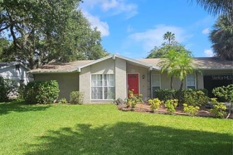 Casa en alquiler en Tampa, Florida, 3 dormitorios, 167.69 m2 № 1352919 - foto 1