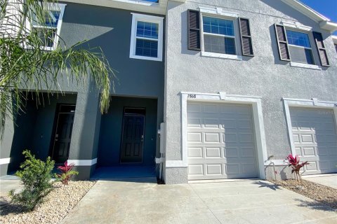 Townhouse in Odessa, Florida 3 bedrooms, 155.43 sq.m. № 1352921 - photo 2