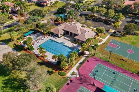 Villa ou maison à vendre à Vero Beach, Floride: 5 chambres, 298.4 m2 № 961620 - photo 1