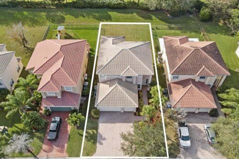 Casa en venta en Vero Beach, Florida, 5 dormitorios, 298.4 m2 № 961620 - foto 9