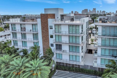 Condominio en venta en Fort Lauderdale, Florida, 3 dormitorios, 235.14 m2 № 1178337 - foto 4