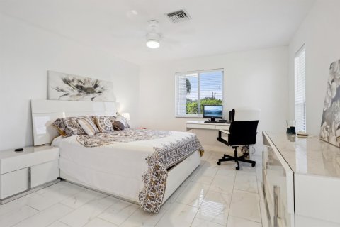 Condo in Delray Beach, Florida, 2 bedrooms  № 705997 - photo 17